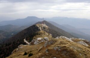 Полицијата ги пронајде планинарите кои се изгубија во Тетовско, лицата биле пренесени во болница