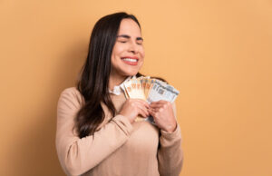 Најголемите расипници на хороскопот: овие знаци од Зодијакот не ги бива со пари