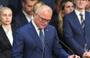 Ексминистер и двајца поранешни директори меѓу уапсените за уривањето на настрешницата на Железничката станица во Нови Сад