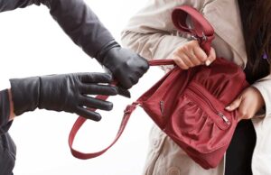 Крадец украл чанта со пари и лични документи во тобако во Струмица, бил фатен на дело