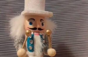 Жена од Онтарио го насмеа интернетот со изгледот на нејзината кукла: „Делува возбудено“