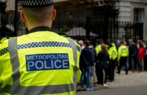 Сомнителен пакет пред амбасадата на САД во Лондон, се слушнала експлозија, амбасадата е затворена