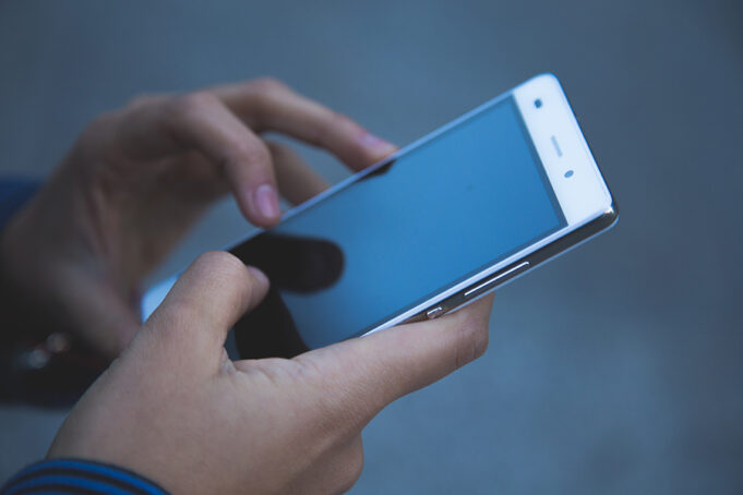 mobilni-telefon