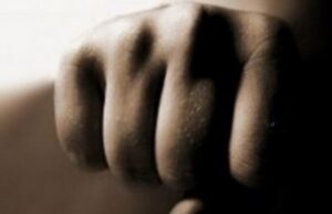 Дете тепало дете во Штип