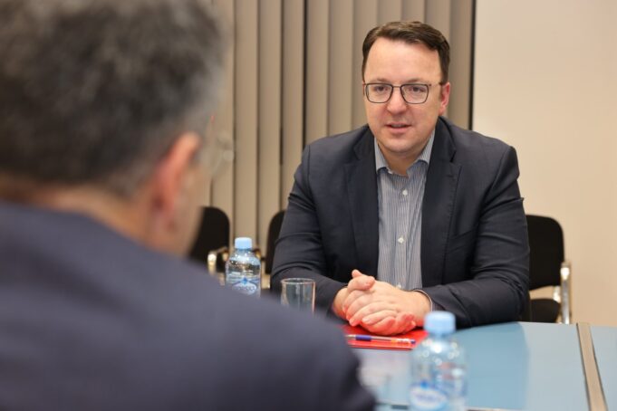 IMG-2c731172d2f7be1cf3a8d96ca77861ef-V