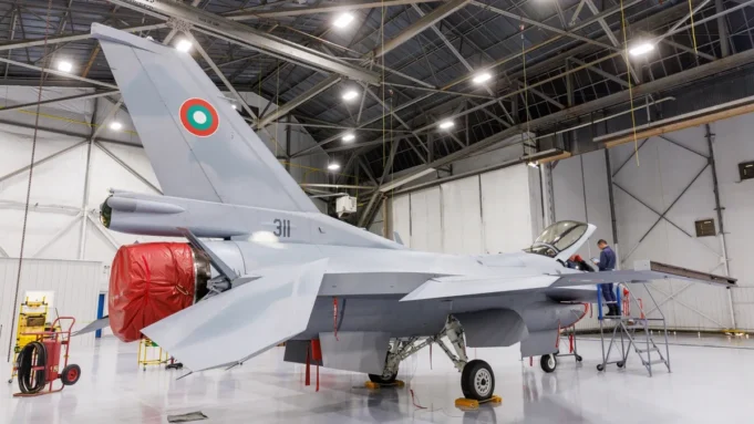 f-16-block-70