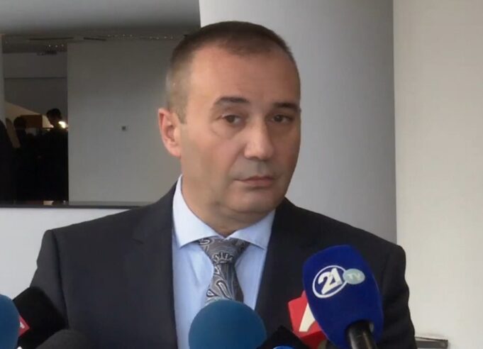 Screenshot_5-2-2025_122057_www.facebook.com_