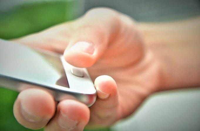 pametni-telefoni-mobilni-