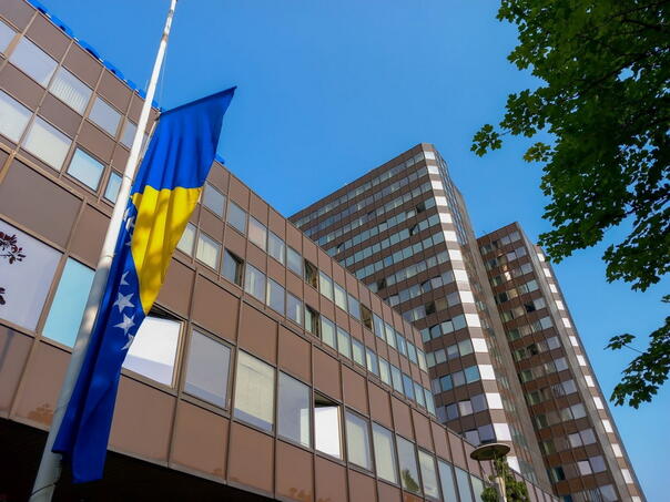 danas-je-dan-zalosti-u-bih-zbog-tragedije-u-sjevernoj-makedoniji-zastava_67d919b0b375b