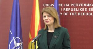Неизвесност, страв и отпуштања за наставниците: Лукаревска за образовните реформи