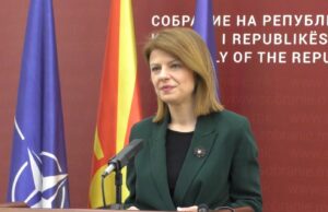 Неизвесност, страв и отпуштања за наставниците: Лукаревска за образовните реформи