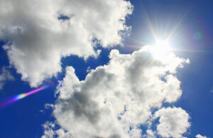 Променливо облачно со умерен ветер, максималната температура до 32 степени