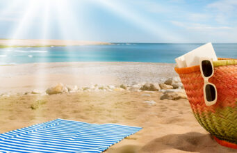 3,2,1… летото ни дојде- време е да ја подготвите вашата торба за на плажа со Зегин