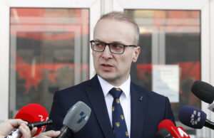Милошоски за Коцевски: Најдобро е да си поднесе оставка, бидејќи спонзорството од ДУИ и СДСМ само ќе му го руши угледот