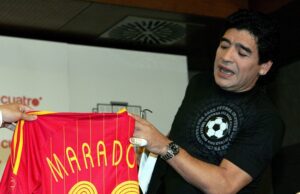 На британски бизнисмен му е одземено правото за користење на името на славниот Марадона