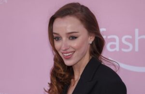 Кoja е актерката што со Ед Ширан пристигна на Хвар?