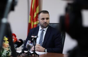 Семејна заштеда и помал притисок за родителите: Дурмиши за поевтинувањето на училишниот прибор