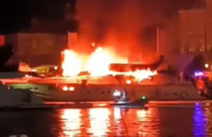 (Видео) Изгоре луксузна јахта во Будва: сопственикот бил на бродот кога избувнал пожарот