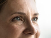 Конечно е откриено зошто се формираат брчки и како да се забави нивното создавање