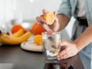 Експерти за храна: два утрински пијалоци за регулирање на варењето и зајакнување на имунитетот