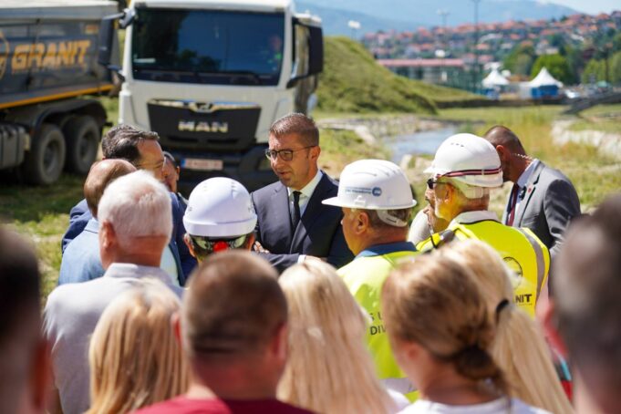 f40fa7c8-c273-5355-72e5-642863d4bd48