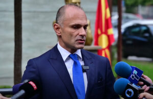 „СДС е последен што има основа да зборува за животниот стандард на граѓаните, а Филипче и Заев, освен луксузирања со народни пари, не знаат ништо друго“, реагира ВМРО-ДПМНЕ