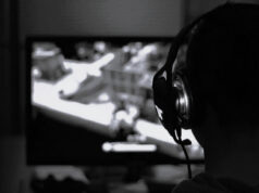 Британски гејмер бил сведок на убиство на пријателка од Финска додека играл онлајн игра