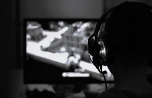 Британски гејмер бил сведок на убиство на пријателка од Финска додека играл онлајн игра