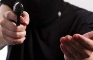 (Видео) Четворица маскирани напаѓачи ограбија златарница во западниот дел на Сиетл