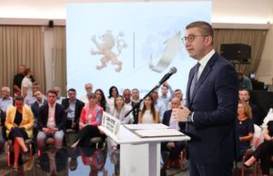 Мицкоски најави промени: По изборите ќе има нови луѓе во партијата и реконструкција на Владата