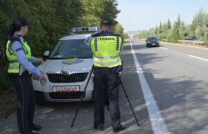 Уапсени возачи во Делчево и гостиварско, управувале возила под дејство на алкохол и со брзина поголема од дозволената
