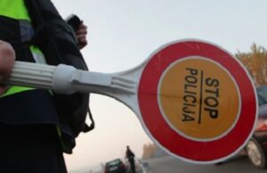 Голема сообраќајна несреќа на патот Гостивар – Кичево: се судрија пет мотори и четири автомобили, тешко повредени четири лица