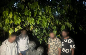 Уапсени четири лица, украле биста од Градските гробишта во Бутел