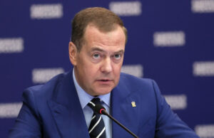 Медведев за безбедносните гаранции кон Украина: Тоа е чиста глупост, потребно е да се консултира Русија