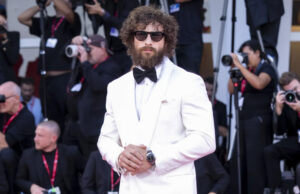 (Фото) Никој не го препозна најубавиот маж на светот во Венеција