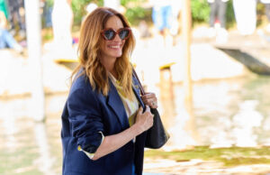 (Фото) Две убавици – една модна комбинација: која изгледа подобро?