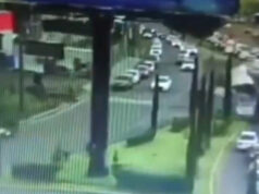 (Видео) Воз удри во автобус во Мексико Сити, најмалку осум мртви: објавена е снимка