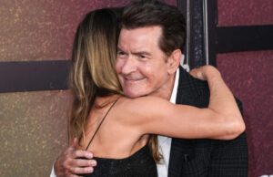 (Фото/Видео) Првата прегратка по 20 години од разводот: поранешните љубовници не ја кријат својата среќа