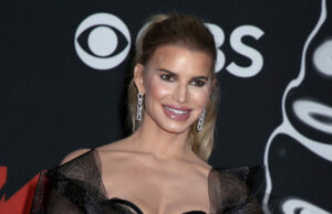 Џесика Симпсон се врати на доделувањето на МТВ наградите по речиси 20 години, изненади со својот изглед