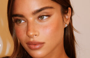 (Фото) Тајната за совршениот есенски изглед: новиот тренд за шминкање ги освојува улиците