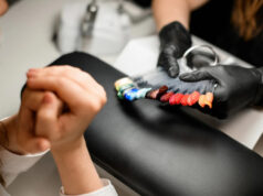 (Фото) Единствената боја на лак за нокти што ви е потребна оваа есен