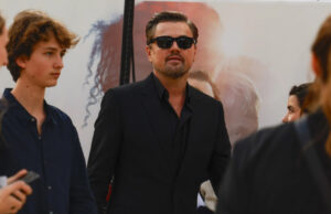 (Фото) Не е ни чудо што жените „паѓаат“ пред него: познатиот заводник изгледа подобро од кога било