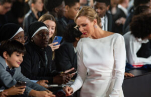 (Фото) Принцезата Шарлин во најубавиот бел фустан