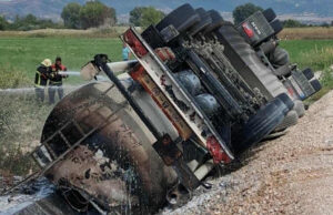 Се запали цистерна која превезувала нафта на патот Гевгелија – Богданци: Излетала од патот