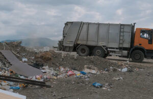 Депонијата во Струга е една од најопасните, ако не се преземат мерки, ќе биде црна точка по бројот на заболени од канцер, велат од „Вреди“