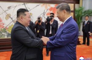 Се сретнаа министрите за надворешни работи на Северна Кореја и Кина