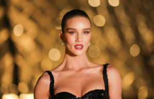 (Фото) Не излегува од тантела: уште една реклама со сексапилната русокоса која не ве остава да спиете