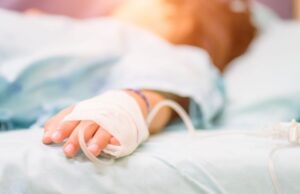 Едногодишно момче пронашло дрога во парк во Германија и ја проголтало