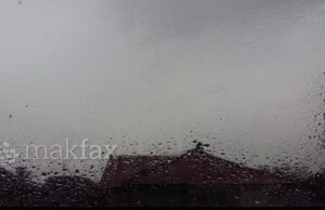 Променливо облачно време, попладне со пороен дожд и грмежи