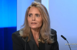 Жената која на лажниот Бред Пит му дала 800.000 евра ги покажа пораките што ѝ ги праќал